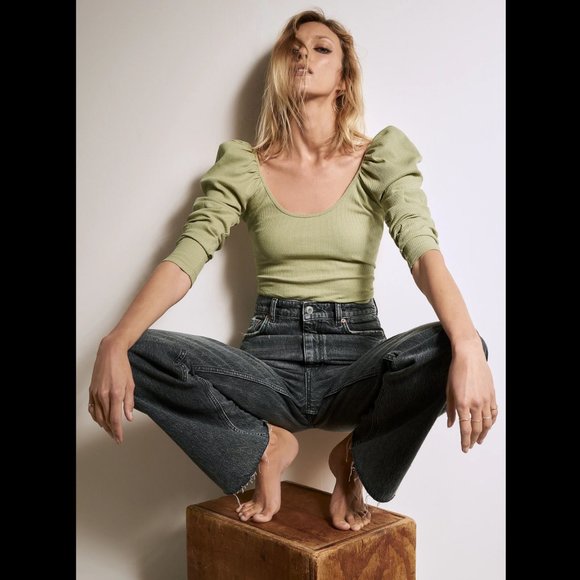 ZARA Puff Sleeve Top - Picture 3 of 6